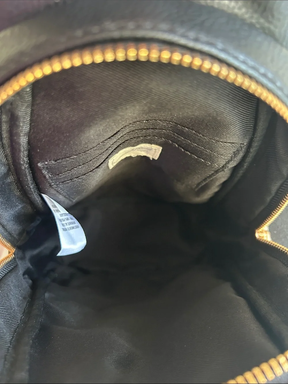 NWT Universal Thread Black Faux-Leather Mini Sling Crossbody Bag in Black